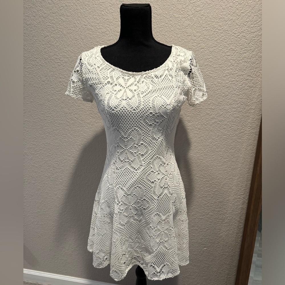 white lace dress